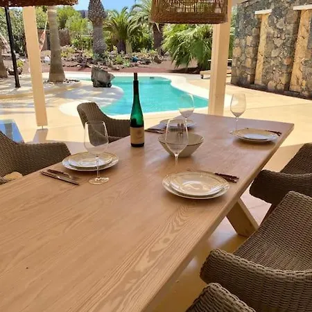 וילה Casa Bagus *